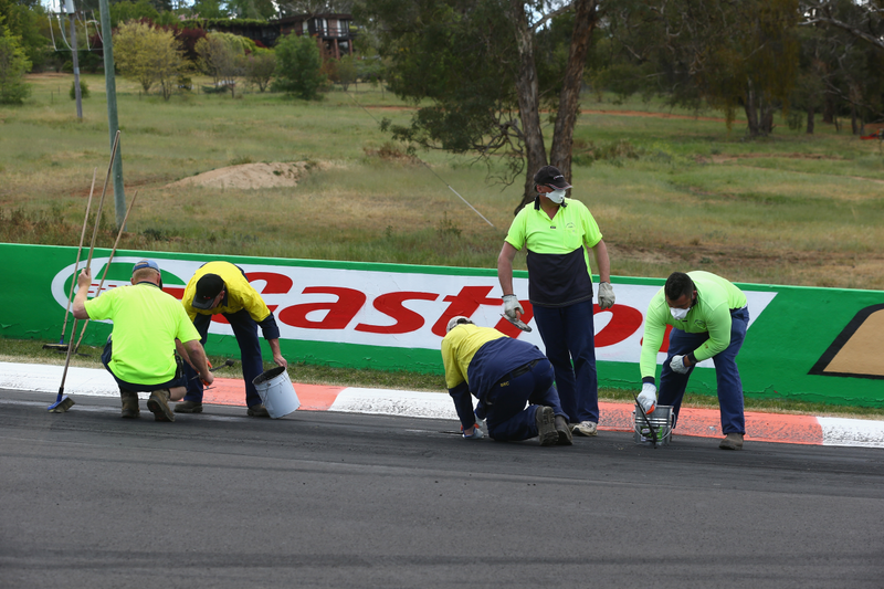 Illustration for article titled Australia's Greatest Race Deserves To Be Broadcast In America